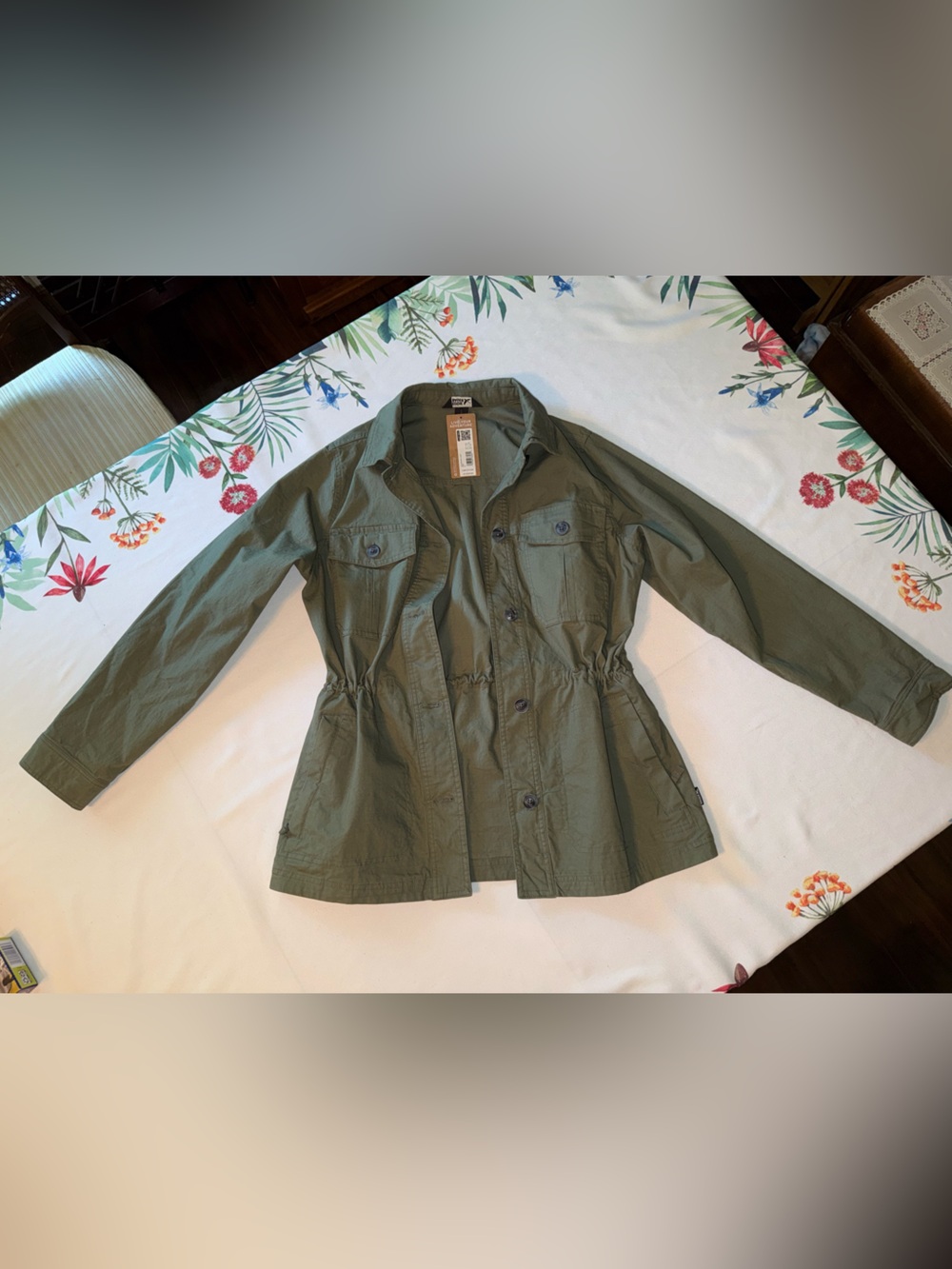 WR KENNEWICK JACKET SPRIG Size Small
Brand new with tags. Gorgeous!